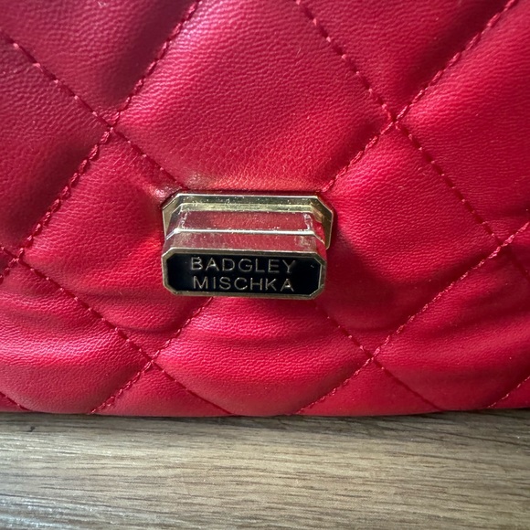 Badgley Mischka Quilted Shoulder Bag - Picture 4 of 6